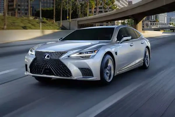 قیمت لکسوس LS 500h در دبی وامارات چنده؟