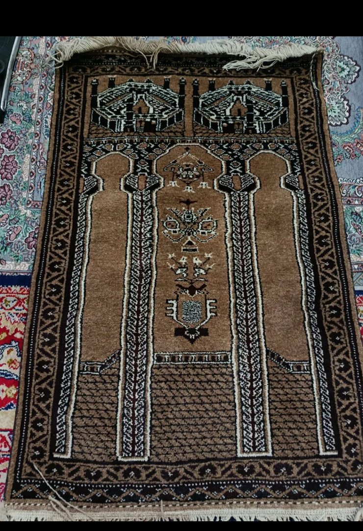 سجادة صلاة تركمانية مصنوعة يدويًا — 2
