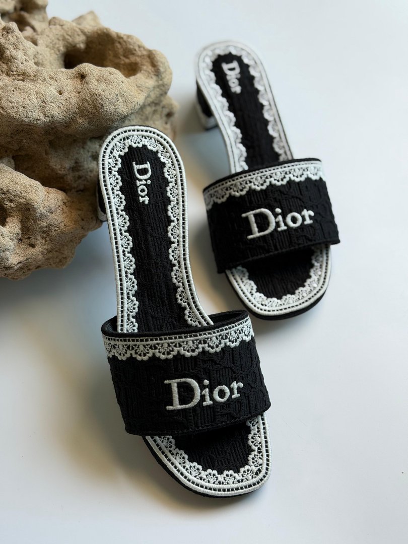 Dior — 4
