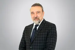 Dr. Farid Ghasemzadeh Mojaveri | Orthopedic Surgeon, Knee, Shoulder and Sports Injuries in Dubai