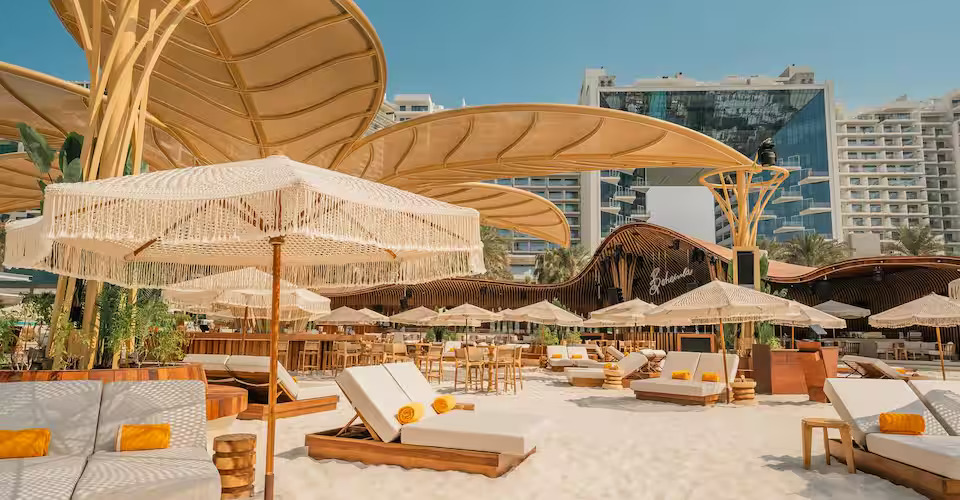 کلاب ساحلی Bohemia Beach