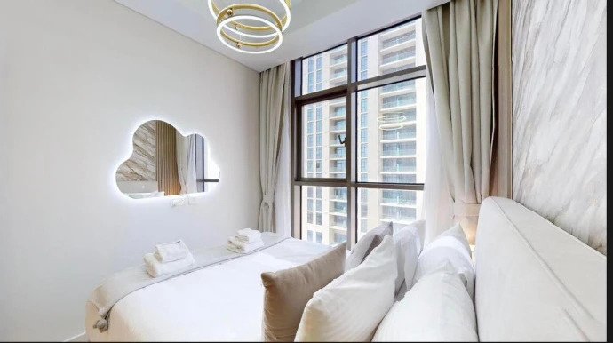 Luxurious Two-Bedroom Apartment in Business Bay, Dubai — 2