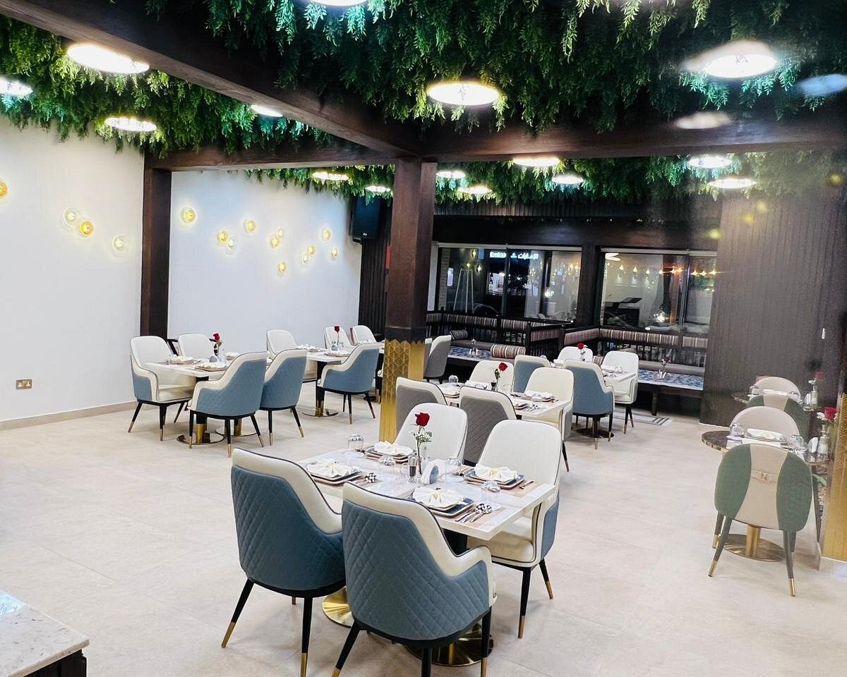Shandiz Palace Restaurant - 4