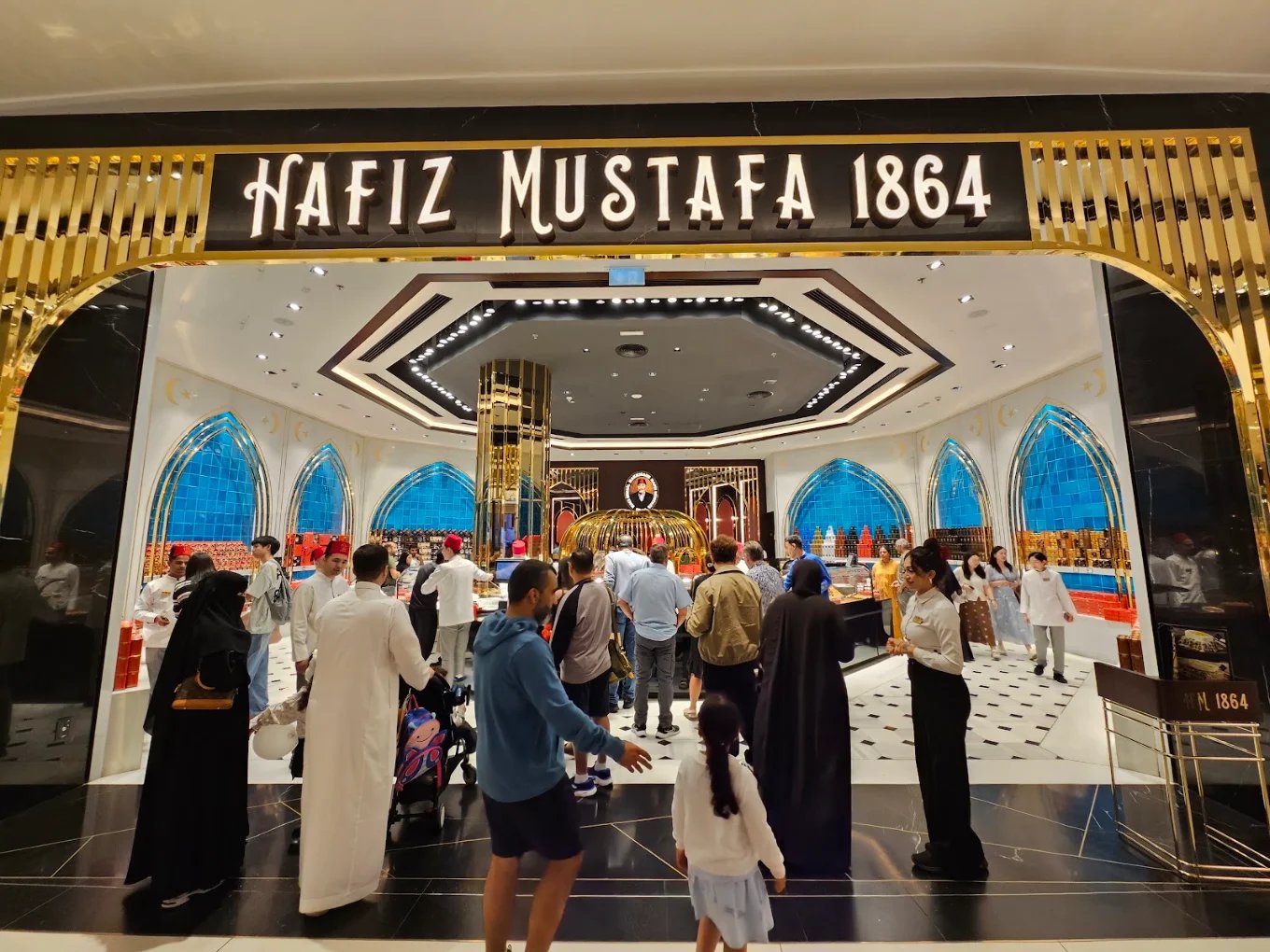 Hafiz Mustafa 1864 Dubai Mall - 3