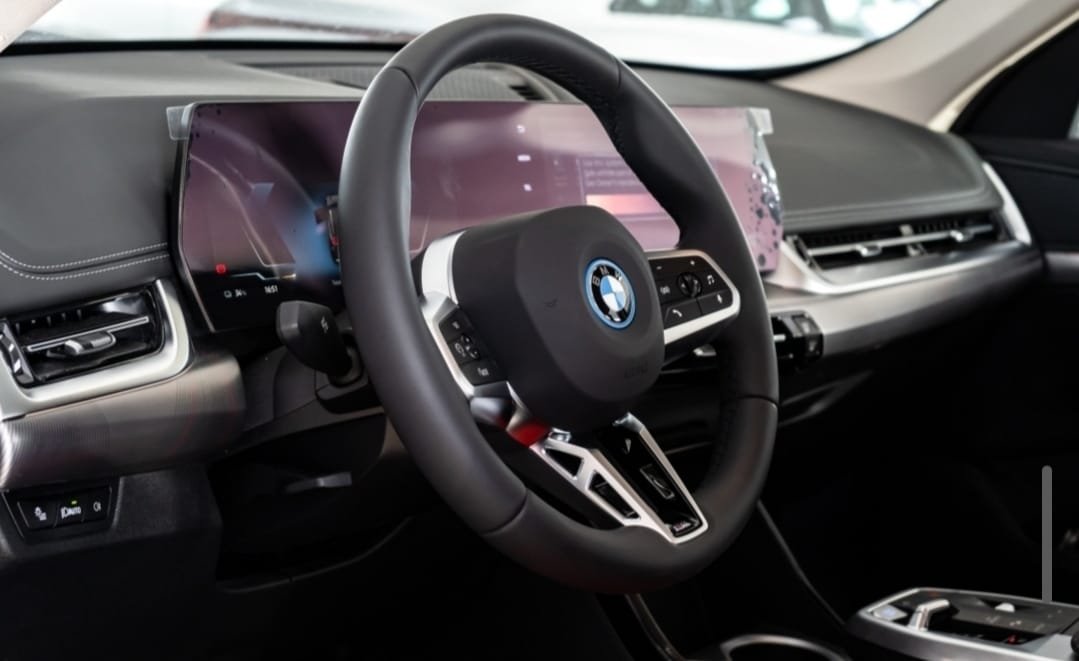 BMW ix1 2025 — 5