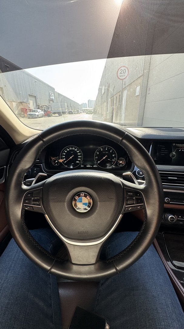 bmw528i