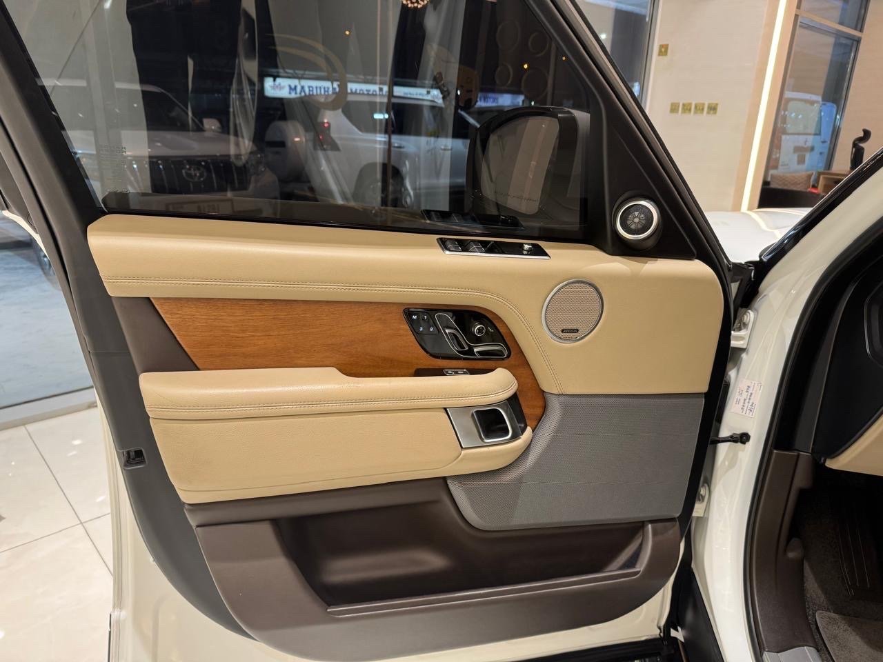 Rang Rover Voge — 5