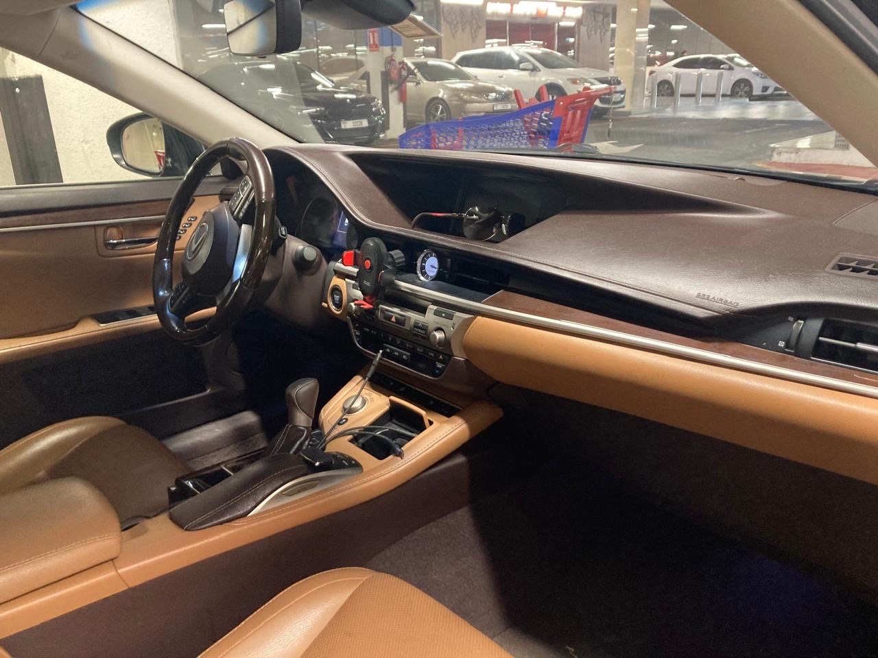 لکسوس ES350 مدل 2017 GCC