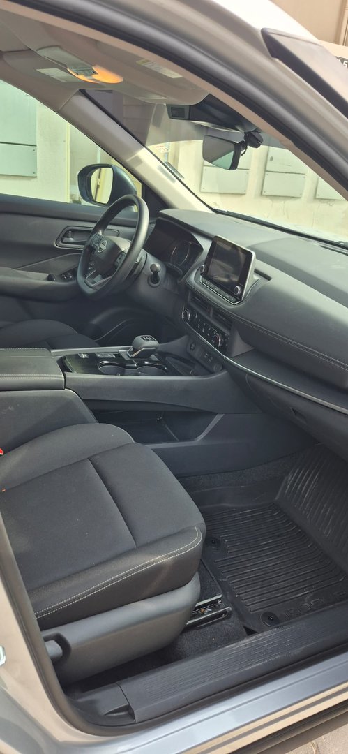 Nissan Rogue — 6