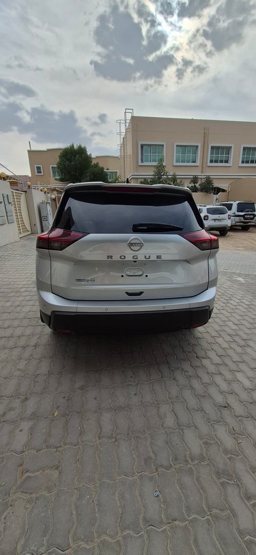 Nissan Rogue — 5