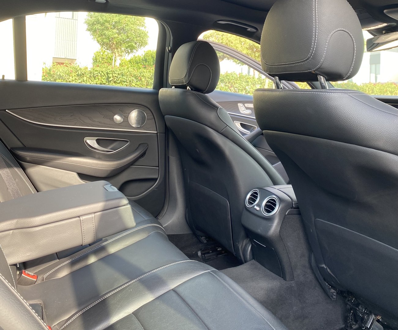 MERCEDES BENZ E450 — 7