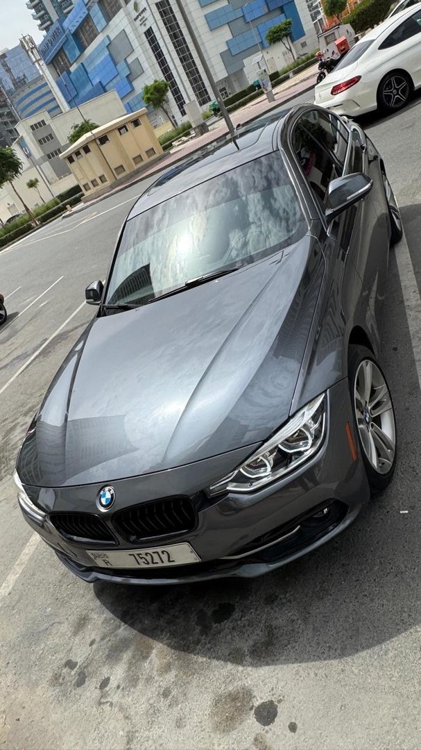 BMW 330i کمترین کیلومتر