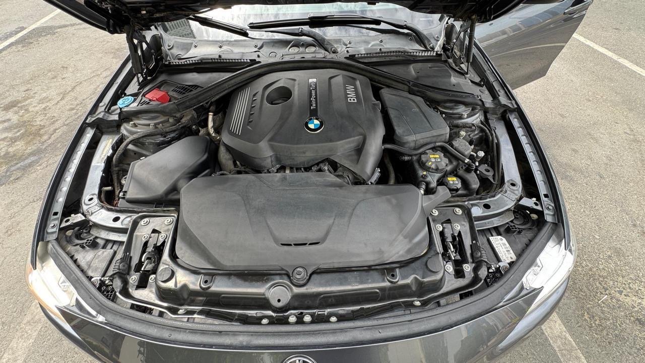 BMW 330i کمترین کیلومتر — 10