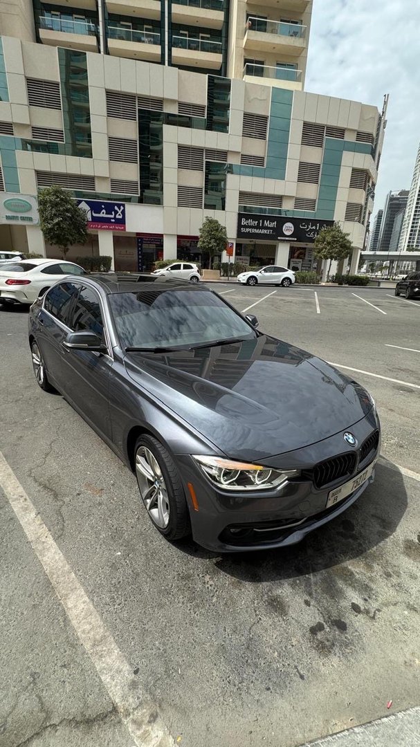 BMW 330i کمترین کیلومتر — 5