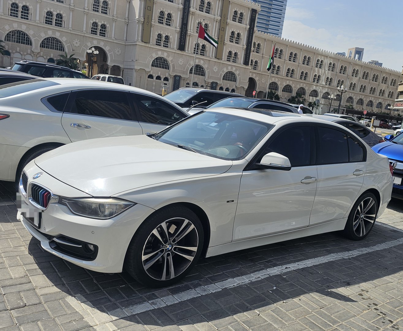 بی‌ام‌و 328i مدل 2014 سفید ۱۷۵ هزار کارکرد – بسیار تمیز- GCC — 3