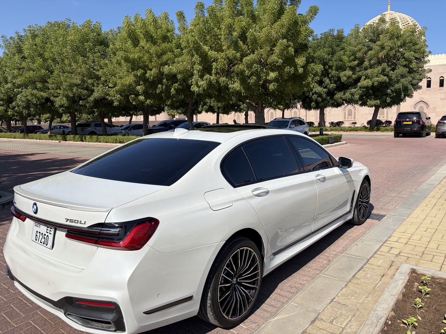 BMW 750 LI — 10