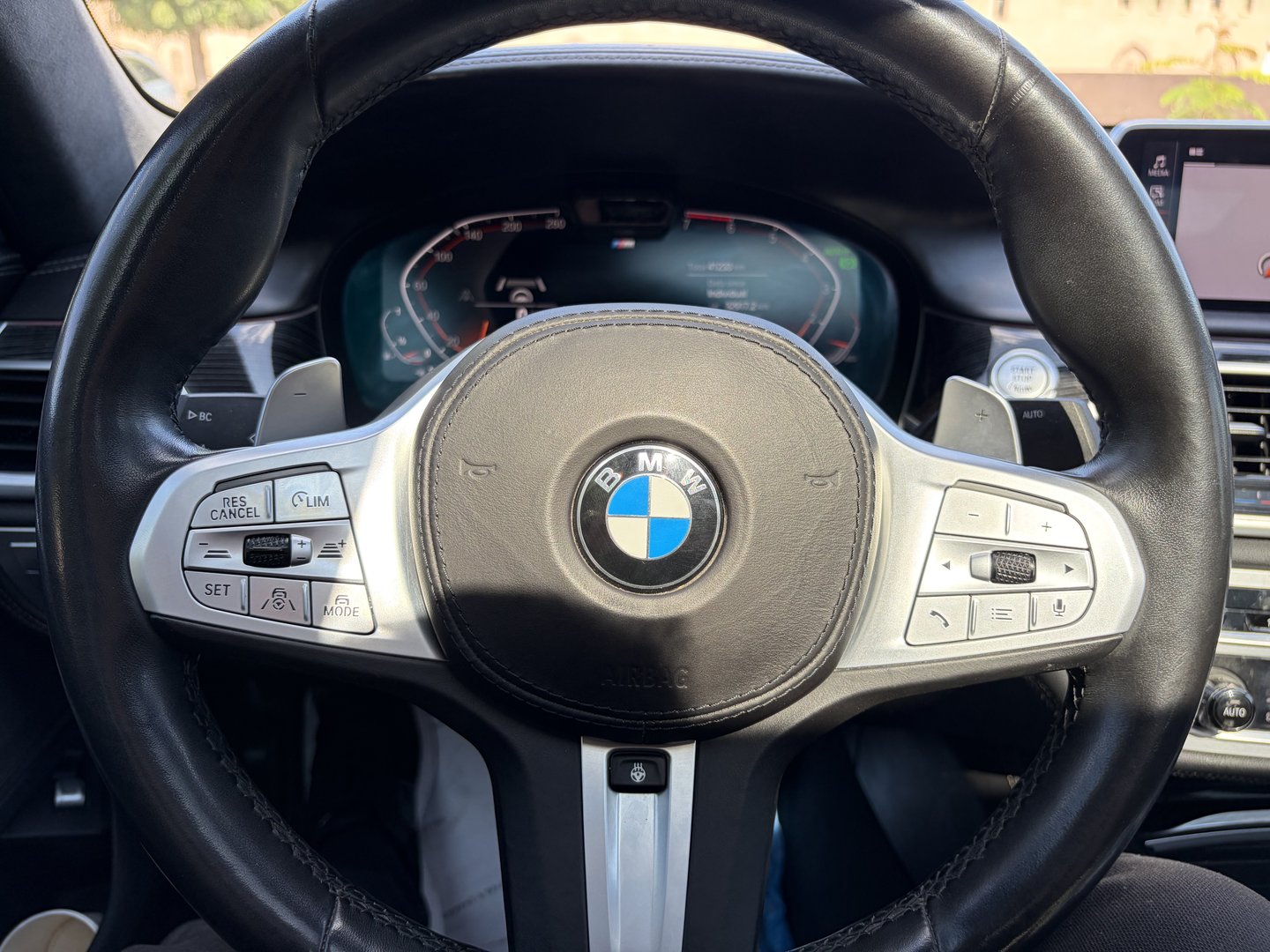 BMW 750 LI — 7