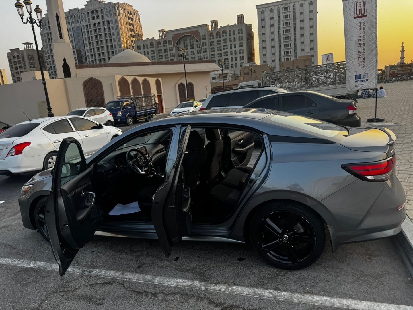 Nissan Sentra 2022 SR-low KM — 4