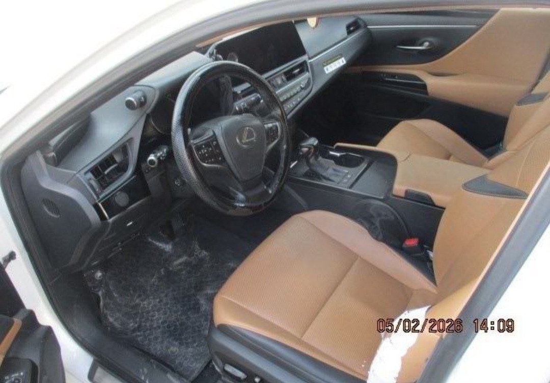 lexus ES300h 2023