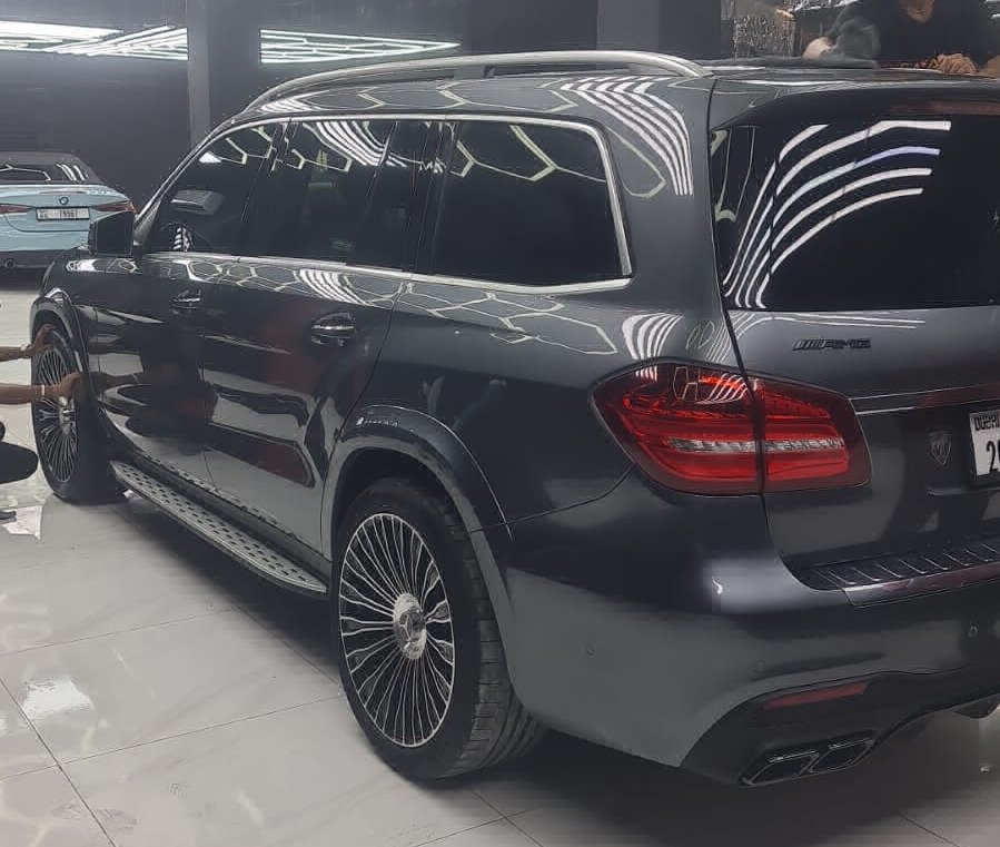 AMG and Maybach Style | 100,000 KM | Excellent Condition Price: 149,000 AED – Negotiable Vehicle Details • Model: Mercedes-Benz GLS 450 4MATIC • Year: 2019 • Specifications: USA Specs • Mileage: Approximately