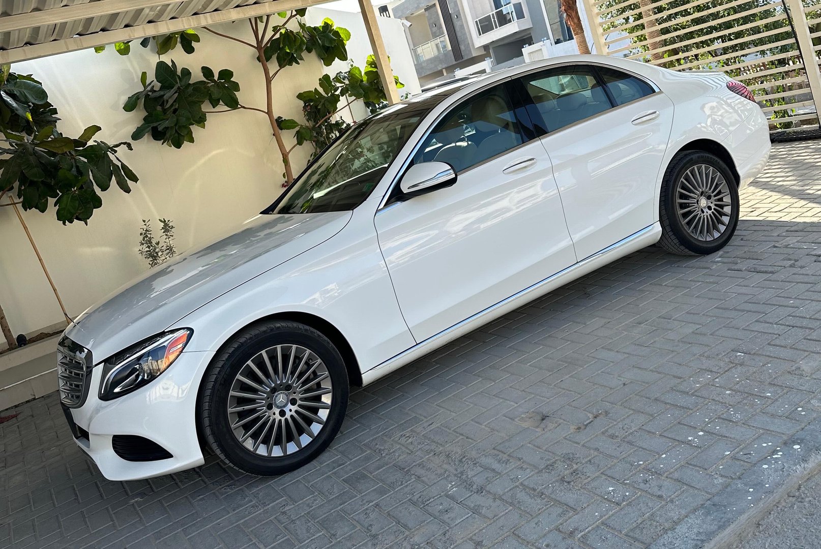 MERCEDES BENZ C300