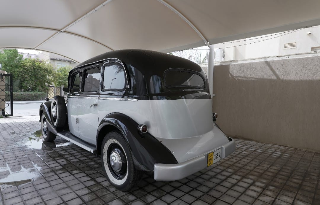 Rent Mercedes-Benz Pullman — 4