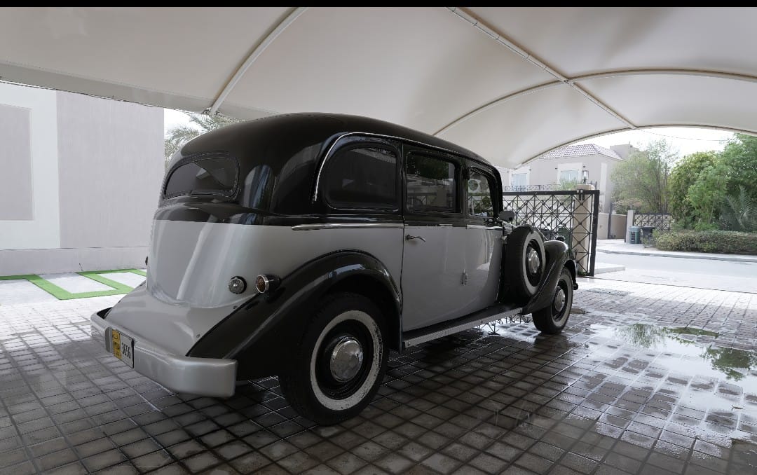 Rent Mercedes-Benz Pullman — 3