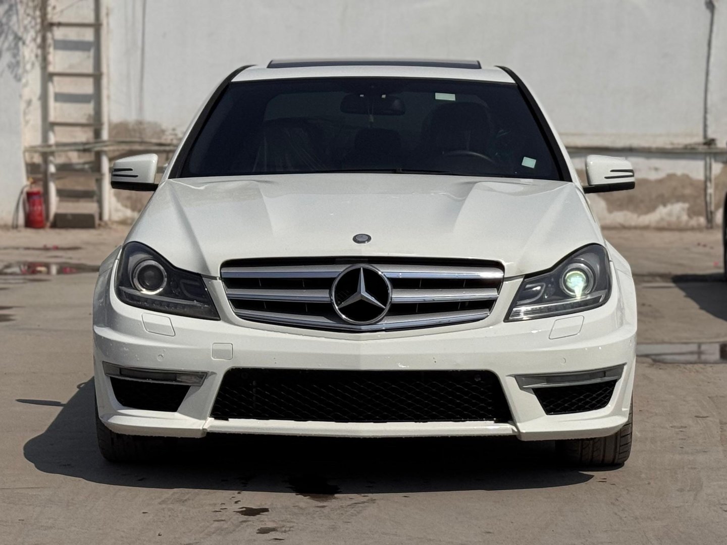 c300