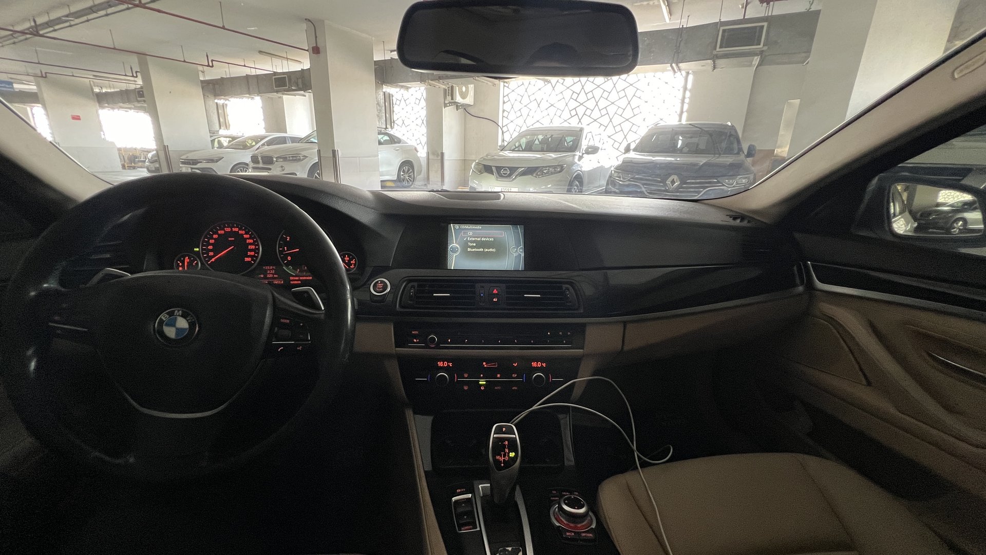 BMW 523i 2011 — 7
