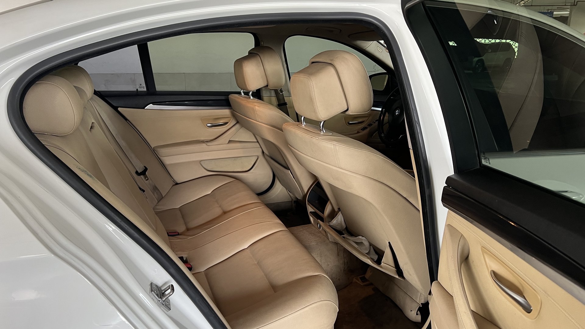 BMW 523i 2011 — 6