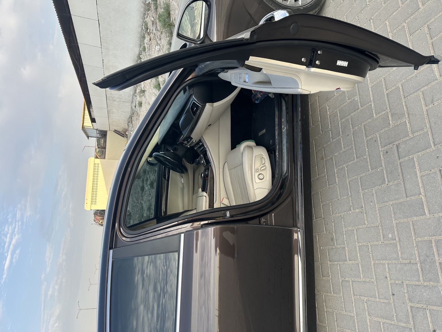 جنسیس G90