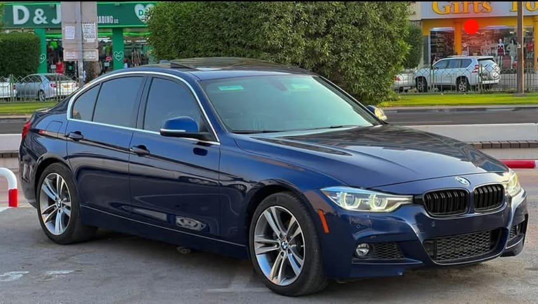 بی ام دبليو سپورت 330i