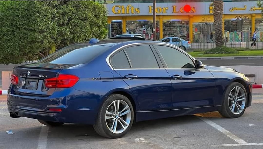 بی ام دبليو سپورت 330i