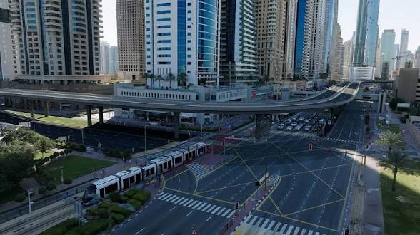 The new Dubai bridge reduces the Sheikh Zayed route to Dubai Harbor from 12 minutes to 3 minutes