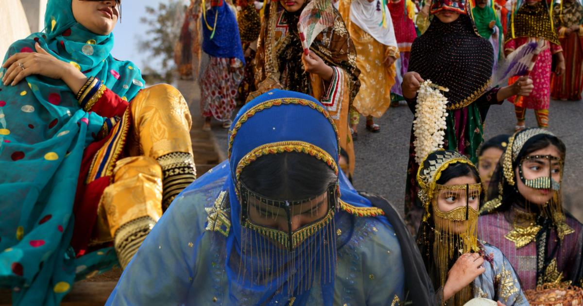 برقع بندری؛ جلوه‌گری هنر بر چهره زنان جنون ایران