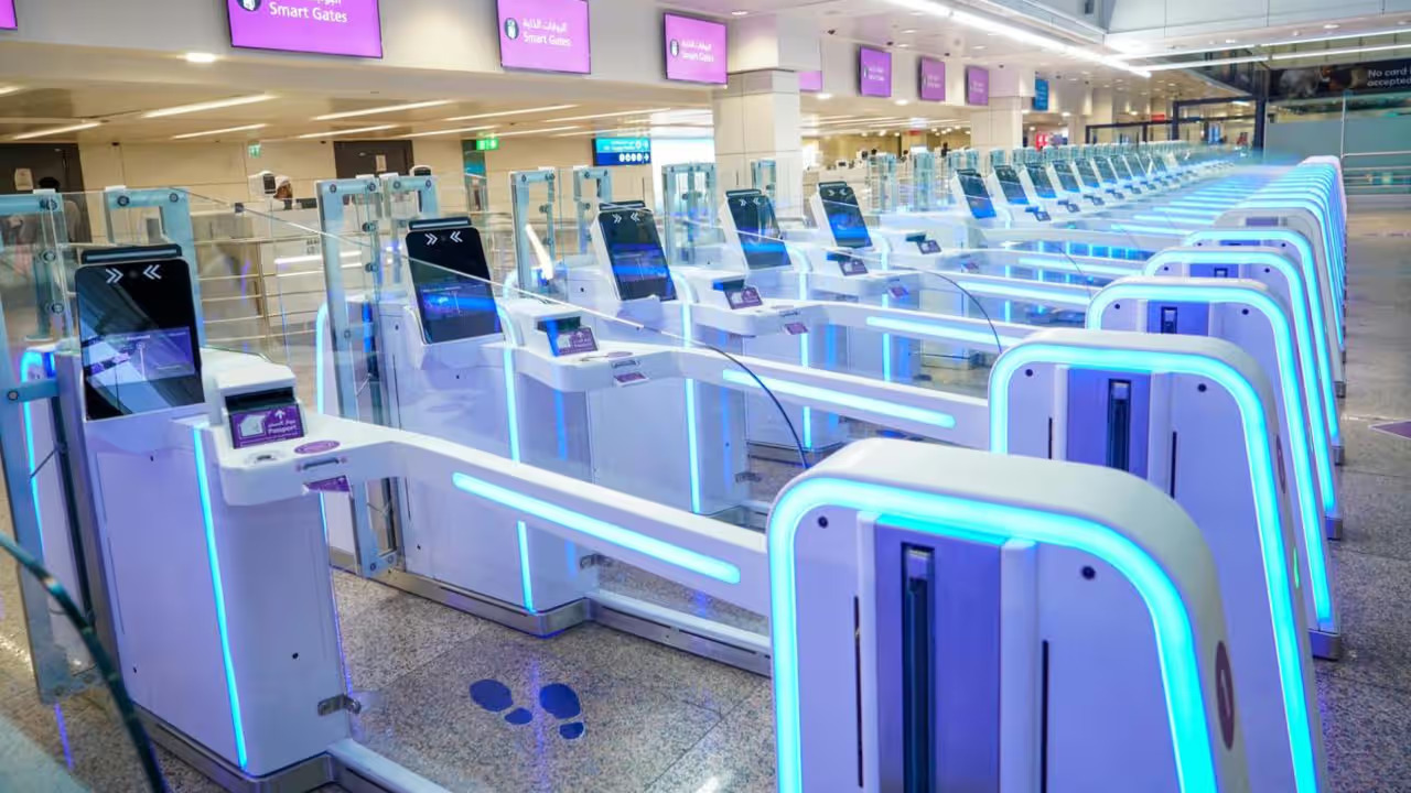 Scan the QR code on the wall at Dubai Airport to find out if you can pass through the smart gate or not