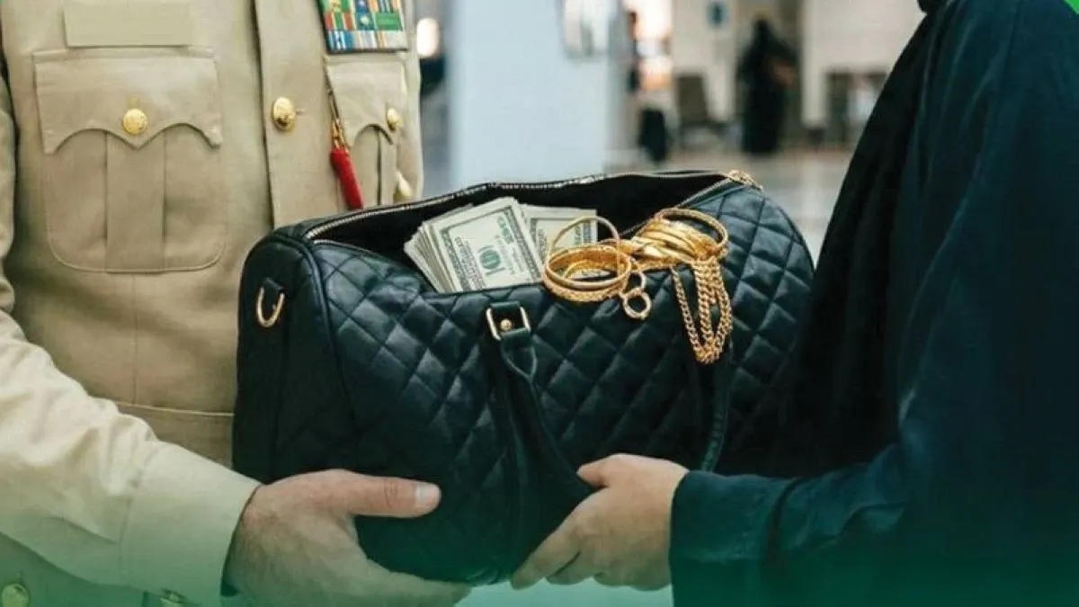 Dubai Police Returns Lost Tourist Bag with All Valuable Items