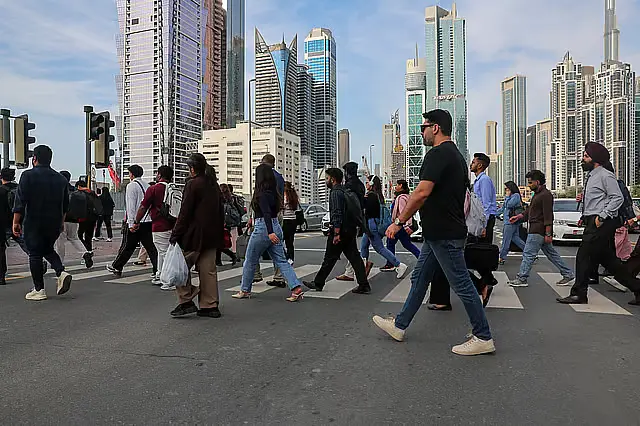 بیش از 80 درصد جمعیت دبی بین 20 تا 59 ساله اند